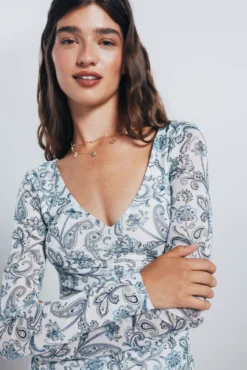 Camiseta gasa escote frunces estampada