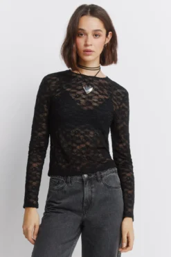 Camiseta lace flores