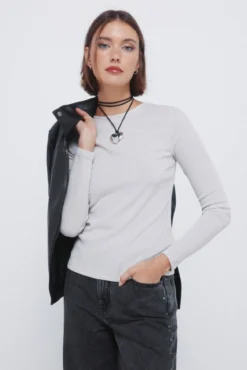 Camiseta lurex escote espalda