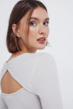 Camiseta lurex escote espalda
