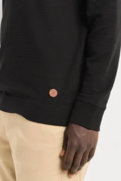 Camiseta manga larga atabillada puños
