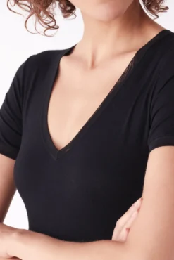 Camiseta negra manga corta