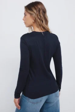 Camiseta punto cortado trabilla hombro