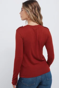 Camiseta punto cortado trabilla hombro