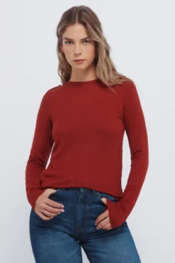 Camiseta punto cortado trabilla hombro