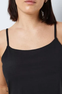 Camisetas con mangas de tirantes