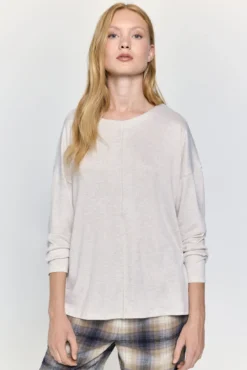 Camiseta tacto suave manga larga cuello redondo