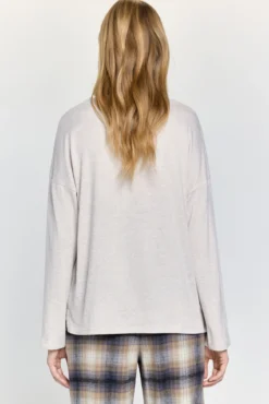 Camiseta tacto suave manga larga cuello redondo