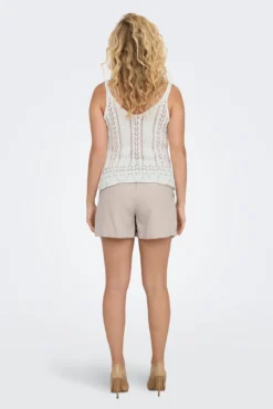 Camiseta tirantes de crochet