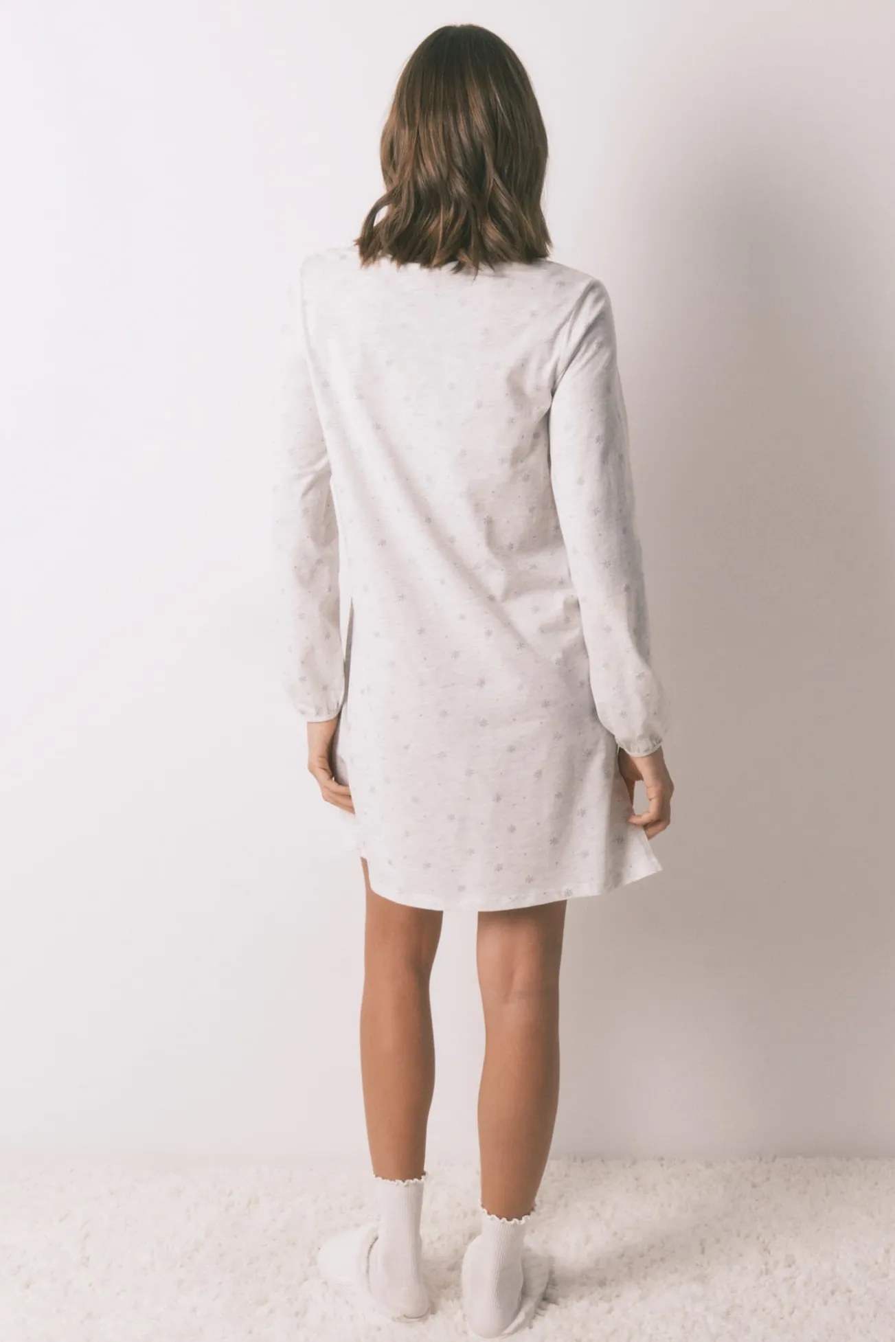 Camisón corto 100% algodón efecto brillo gris