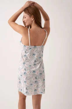 Camisón lencero con estampado floral