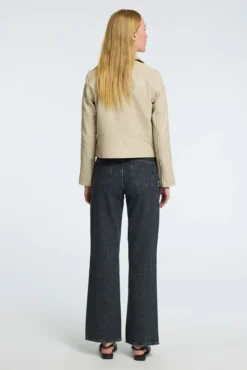 Cazadora Biker Cropped 100% piel.