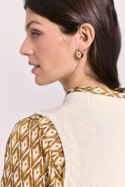 Chaleco de punto con trenzas