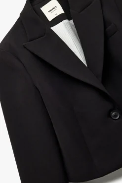 Chaqueta blazer corta
