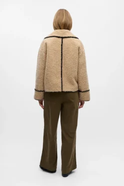 Chaqueta borreguillo sintético