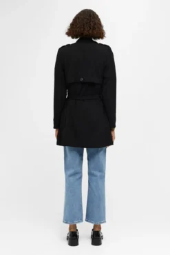 Chaqueta con cinturón