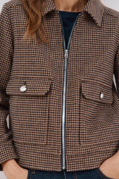 Chaqueta corta cremallera