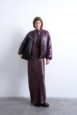 Chaqueta corta de nylon