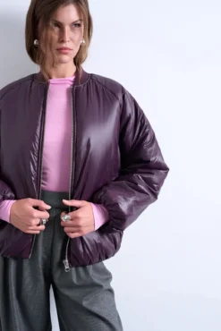 Chaqueta corta de nylon