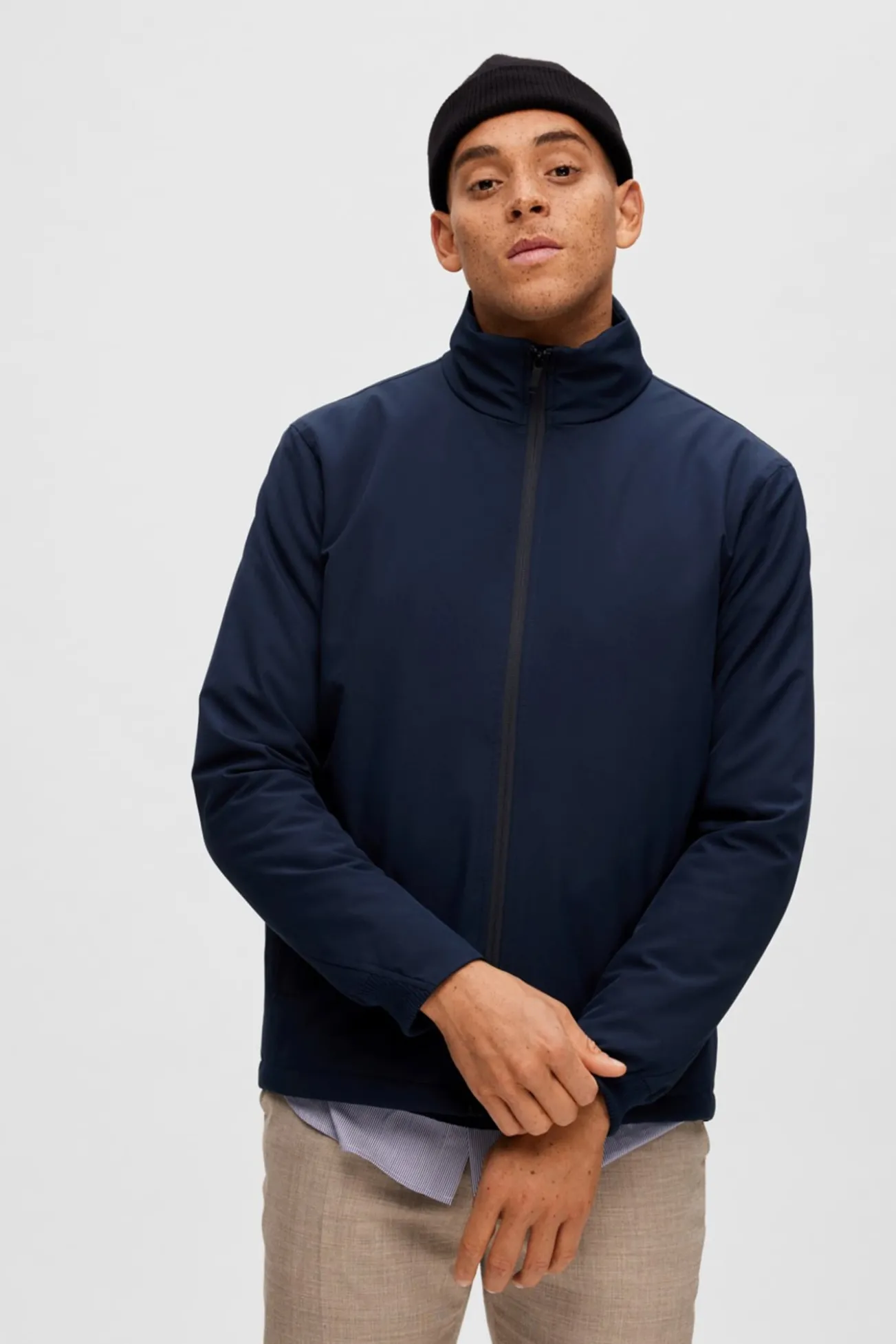 Chaqueta corta impermeable 100% sostenible