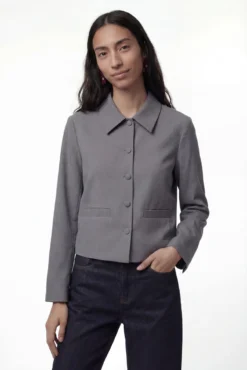 Chaqueta estilo blazer con botones forrados