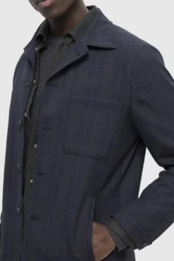 Chaqueta modal de vestir con botones y bolsillo frontal