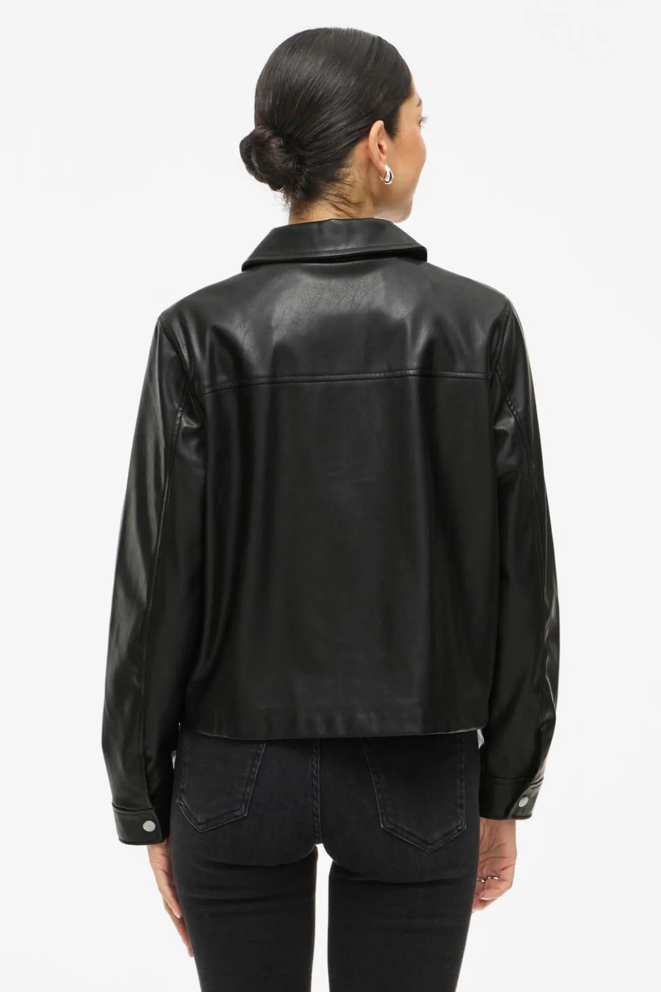 Chaqueta polipiel abotonada