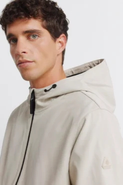 Chaqueta softshell capucha