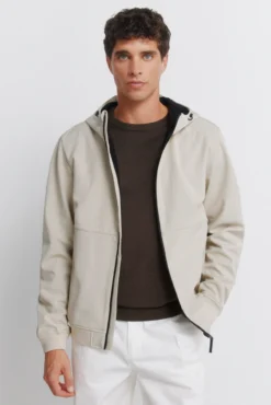 Chaqueta softshell capucha