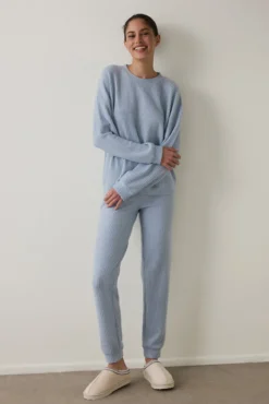 Conjunto de pijama de manga larga con cuello redondo y efecto térmico
