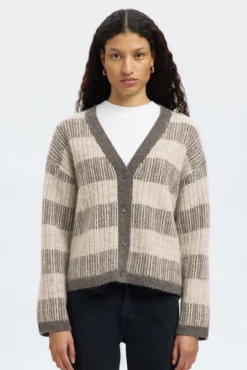 Cárdigan cuello en pico alpaca y lana