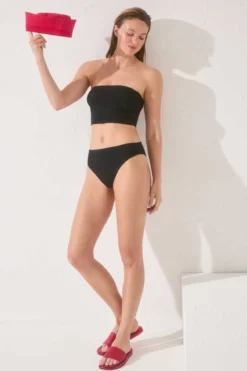 Crop top bikini bandeau negro