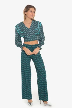 Crop top solapas estampado geométrico
