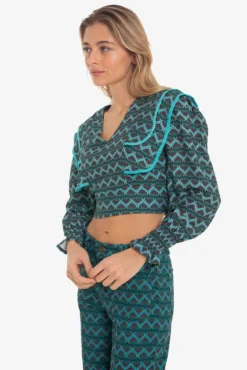 Crop top solapas estampado geométrico