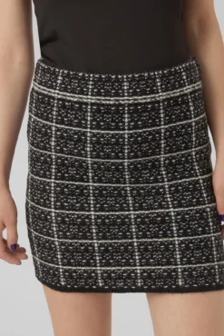 Falda corta de cuadros