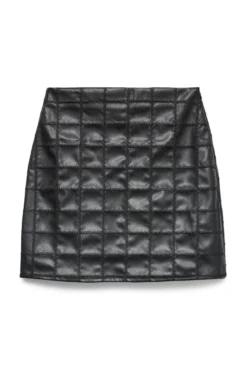 Falda corta efecto piel