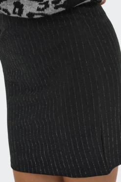 Falda corta lurex