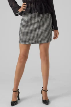 Falda corta pata de gallo