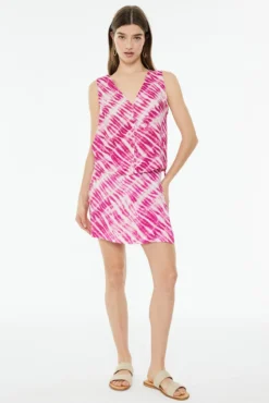 Falda corta tipo pareo estampado tie dye