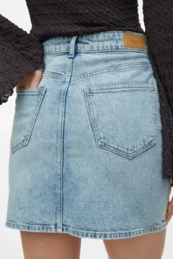 Falda denim corta de tiro alto