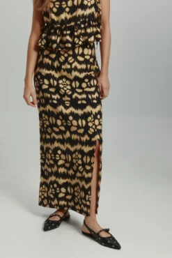 Falda midi