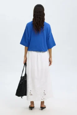 Falda midi con detalle bordado