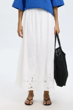 Falda midi con detalle bordado