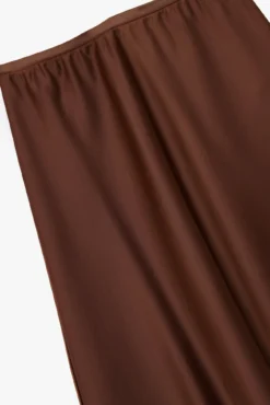 Falda midi de corte regular con cintura estándar