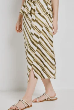Falda midi satinada