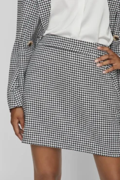 Falda sastre total look Vila