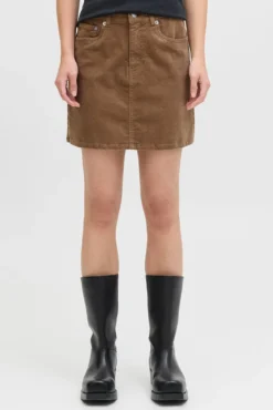 Falda slim fit corderoy