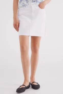 Falda vaquera corta blanca
