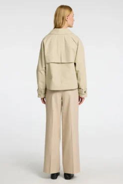 Gabardina corta 100% algodón