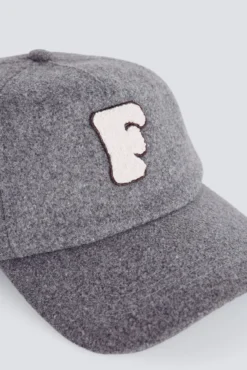 Gorra beisbolera lanera gris